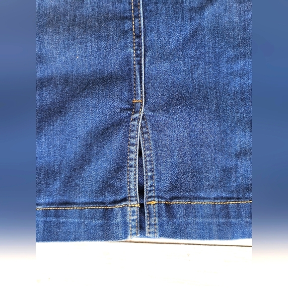 One5one Soft & Stretchy Blue Denim Jean Midi Pencil Button Up Skirt Belt loops - Picture 4 of 9